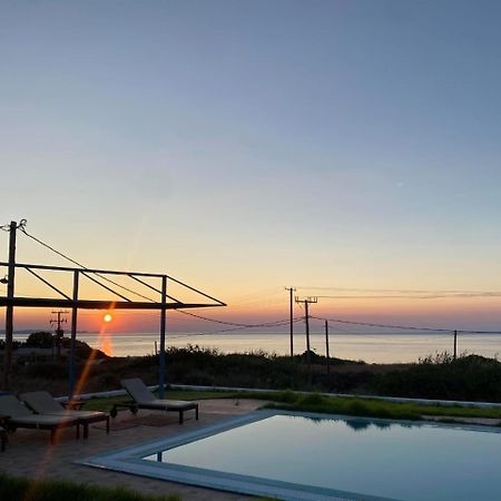 Cristelia Seafront&Pool Villa Lakhania Esterno foto