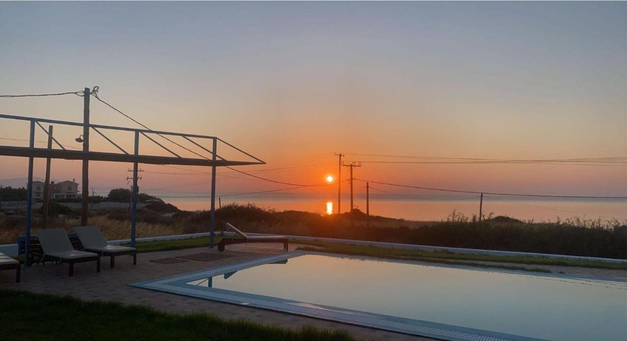 Cristelia Seafront&Pool Villa Lakhania Esterno foto