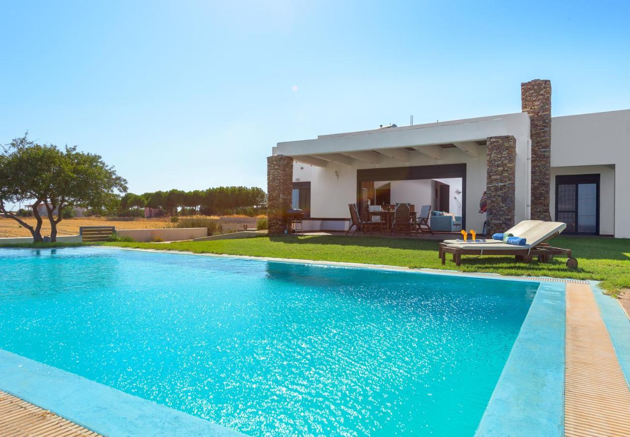 Cristelia Seafront&Pool Villa Lakhania Esterno foto
